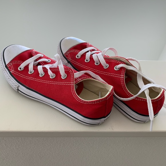 Red Converse Chuck Taylor All Star Youth Size 3 - Picture 1 of 2